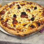 Lilo's Pizza food