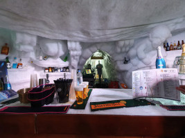 Village Igloo La Rosiere food