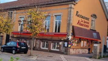 La Taverne Alsacienne outside