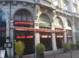 Hippopotamus Steakhouse outside