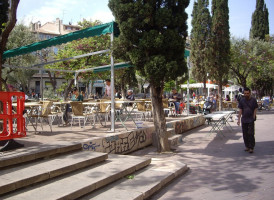 Il Caffé Marseille inside