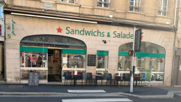 Sandwichs Salades food