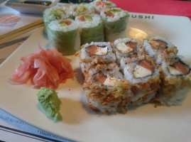 Oishi Sushi food