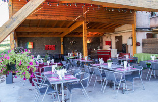 L'auberge Des Bornes food