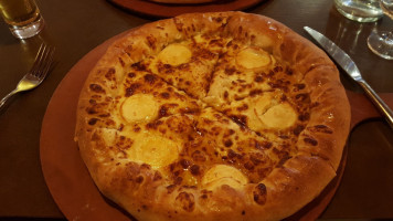 Pizza Hut food