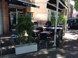 Brasserie Le Cyprien inside