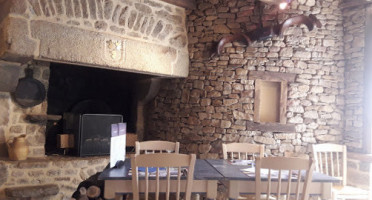 Creperie du Menhir inside