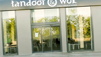 Tandoor & Wok outside