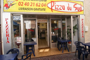 Pizza Du Sud inside