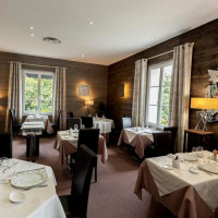 Auberge De Port Vallières food