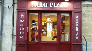 Allo Pizza food