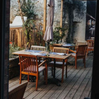 Bistrot De L'oustalet inside