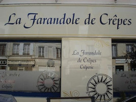 La Farandole De Crepes outside