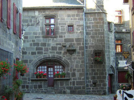 Brasserie De L Le Sancy outside