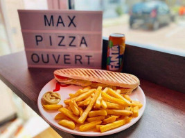 Max Pizza food