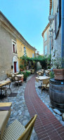 La Taverne d'antan inside