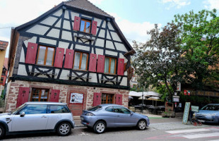 Le Caveau de Brunstein outside