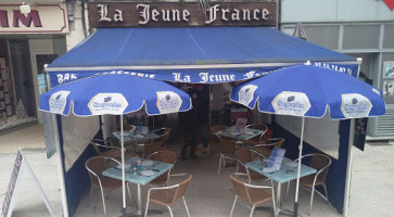 Brasserie La Jeune France food