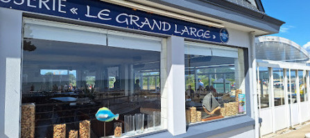 Le Grand Large outside