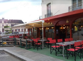 Bistrot Des Voyageurs inside