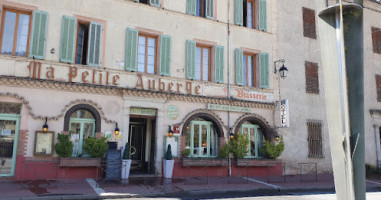 Ma Petite Auberge outside