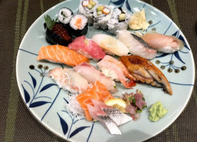 sushi gourmet food