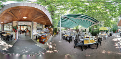 Brasserie Restaurant du Parc Sainte Marie inside