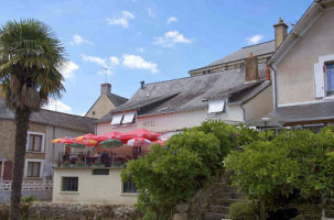 Le Moulin De Loue food