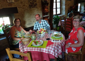 Auberge De La Grotte food