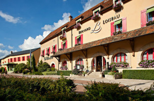 Le Relais Bernard Loiseau outside