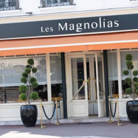 Les Magnolias food