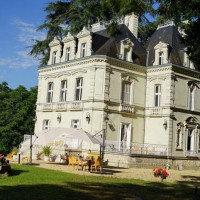 La Table Du Château Gratien outside