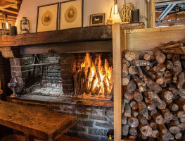 Le Moulin De Beauchamps inside