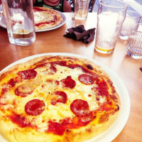 Pizzeria Grill Des Amis food