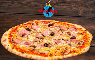 Mister Pizza food