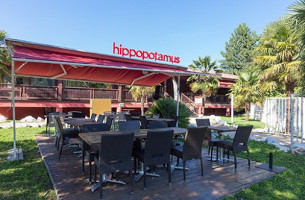 Hippopotamus Steakhouse inside