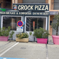 Crock Pizza Callian outside