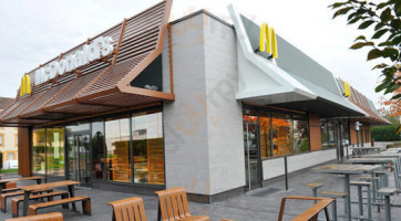 Mcdonald's outside