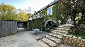 Le Moulin De Mitou inside