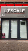 L'escale outside