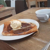 Crêperie Bretonne L'hermine food