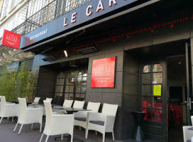 Le Carre Rouge inside