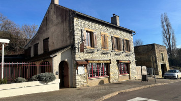 Auberge Du Coteau food