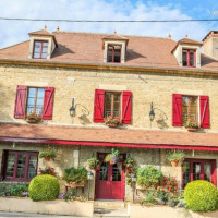 Auberge Des Chenets outside