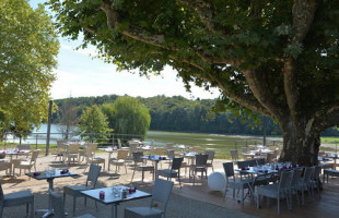 Les Terrasses du Lac food