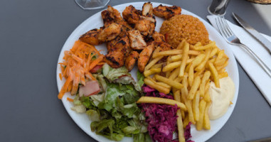 Aux Bons Amis food