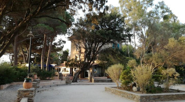 Les Pins Penchés Village Vacances, Séjour Associatif, Jeunesse Et Sport Ou Classe Découverte, Avec Pension, Var En Provence outside