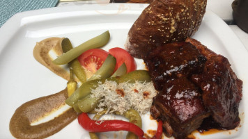 Partyzán Nourriture