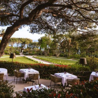 La Veranda Grand Du Cap Ferrat, A Four Seasons inside