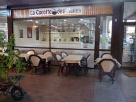 La Cocotte Des Halles inside